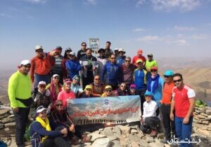 تیم کوهنوردی سازمان تامین اجتماعی به نیمه راه رسید