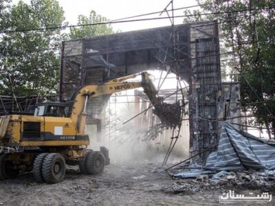 تخریب سازه های غیر مجاز در حریم و بستر رودخانه در شهرستان خمام