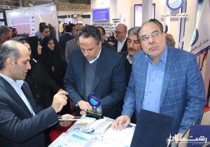 بازدید دکتر امینی از غرفه آب و فاضلاب استان گیلان در نمایشگاه پژوهش