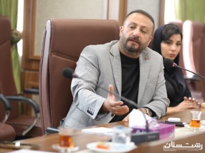 نشست بررسی مسائل و موانع فعالان گردشگری با حضور مدیرعامل سازمان منطقه آزاد انزلی برگزار شد